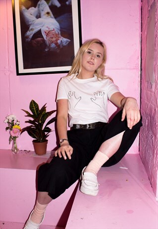 WHITE 'THE HANDS' T-SHIRT