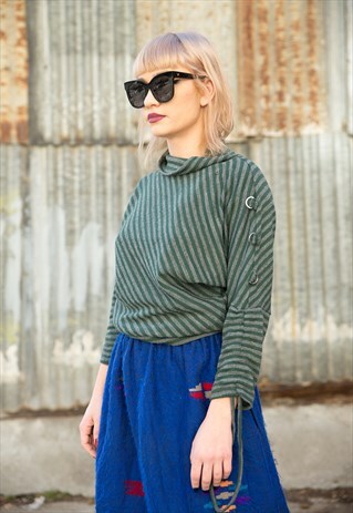 STRIPPED LOW TURTLENECK GREEN SWEATSHIRT