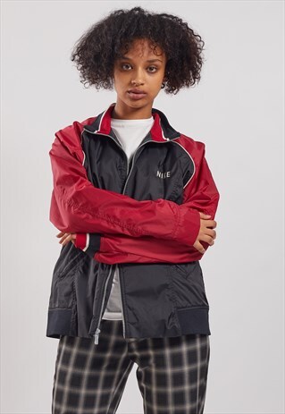 VINTAGE NIKE SHELL JACKET