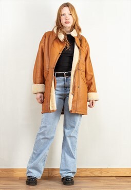 Vintage 90's Women Oversized Sheepskin Coat in Brown