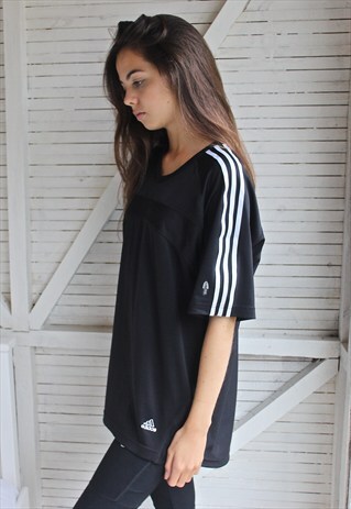 BLACK NIKE SPORTS TOP