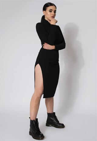 MIDI GOLF DRESS IN BLACK