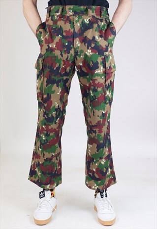 VINTAGE CAMO ARMY 90'S CARGO TROUSERS