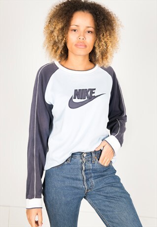 VINTAGE 90S USA NIKE SWEATSHIRT