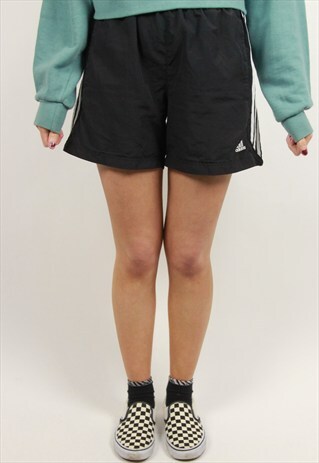 VINTAGE ADIDAS SHORTS