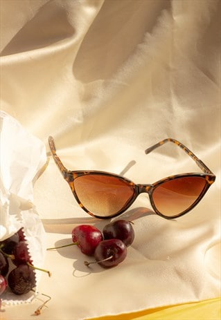DELICATE RIM CAT EYE SUNGLASSES TORTOISE SHELL