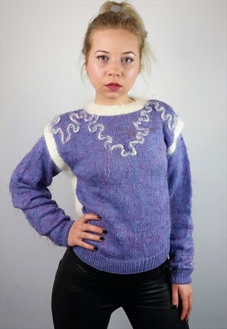 VINTAGE 80'S HANDMADE KNIT JUMPER W. EMBROIDERY IN PURPLE