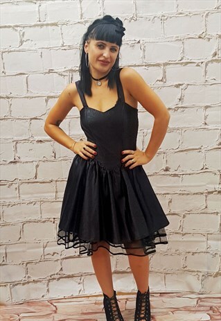 VINTAGE BLACK DRESS