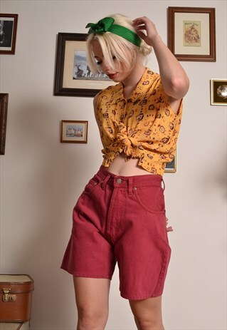VINTAGE 90S HIGH WAIST SHORTS IN RED DENIM