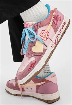 Heart patch sneakers graffiti shoes classic trainers in pink