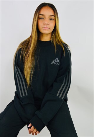 VINTAGE ADIDAS THREE STRIPE SWEATSHIRT