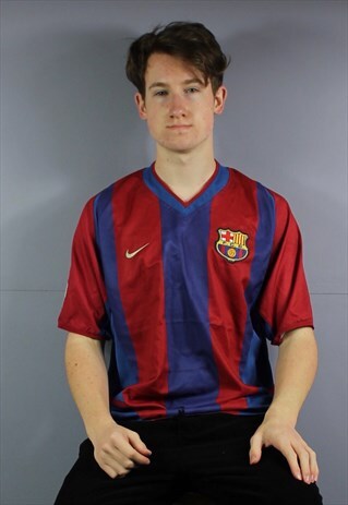 VINTAGE NIKE FC BARCELONA FOOTBALL SHIRT IN RED AND BLUE WIT