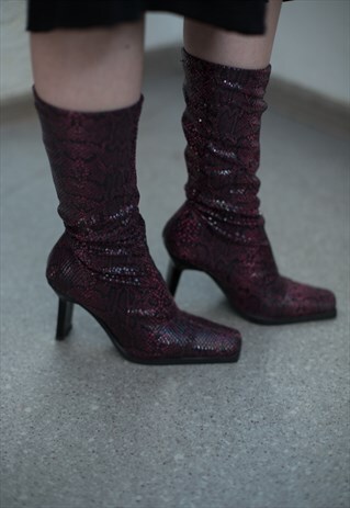 VINTAGE 90'S BLACK/PINK SNAKE SKIN LOOKS BOOTS