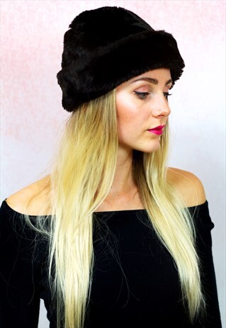 1970S VINTAGE BLACK SOFT FAUX FUR HAT