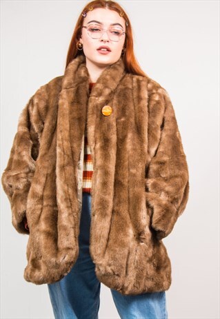 VINTAGE 90'S LIGHT BROWN FAUX FUR OVERSIZED COAT