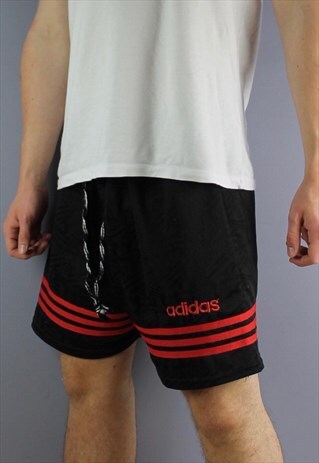 VINTAGE ADIDAS SHORTS IN BLACK WITH EMBROIDERED LOGO AND DRA