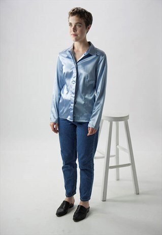 SILKY METALLIC BLOUSE / LIGHT BLUE PEARLISH BUTTON UP