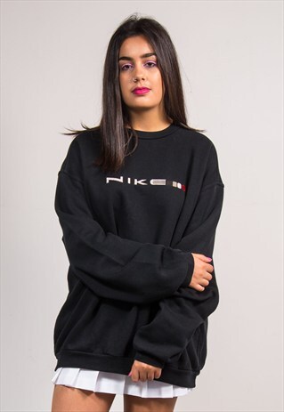 90'S VINTAGE BLACK NIKE SWEATSHIRT JUMPER