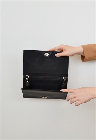 CHAIN CLUTCH BAG