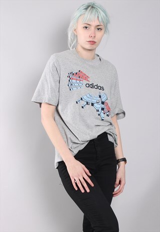 VINTAGE ADIDAS T-SHIRT
