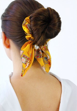 YELLOW PAISLEY PRINT PEARL SCRUNCHIE HAIR BAND TIE