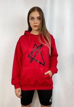 Oversized red hoodie with graffiti star