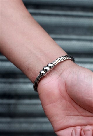 VINTAGE METAL BANGLE BRACELET
