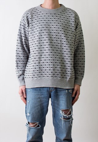 TEXTURED PRINT SWEATER