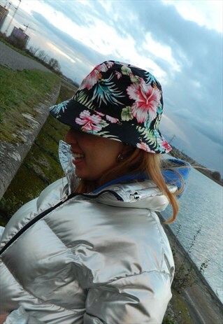 BLACK FLORA MULTI PRINT BUCKET HAT