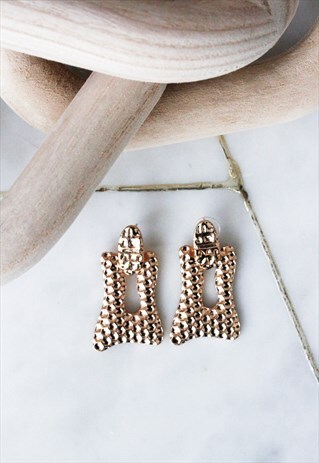 GOLD VINTAGE STYLE SQUARE DOOR KNOCKER STUD EARRINGS