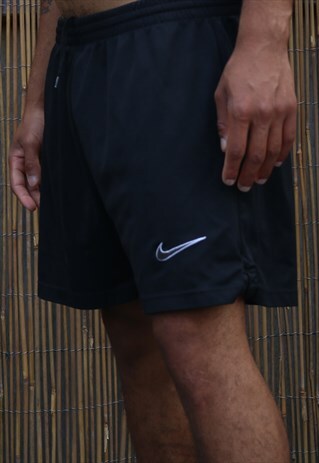 RARE NIKE SHORTS LARGE TICK