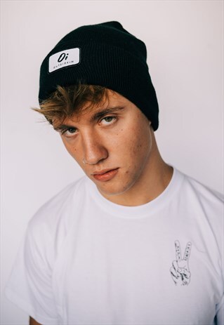 OUTSIDEIN UNISEX BLACK BEANIE