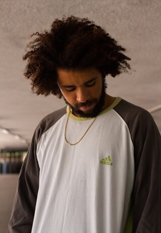 VINTAGE 90'S/00' ADIDAS SWEATSHIRT IN WHITE, GREEN AND GREY