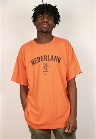VINTAGE NIKE TSHIRT
