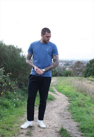 SHORT SLEEVE BLUE TURN UP SLEEVE TSHIRT