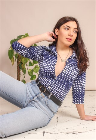 VINTAGE 70S WHITE BLOUSE IN CHECK PRINT