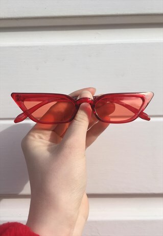 WOMENS VINTAGE 90S CHERRY RED THIN POINTY SUNGLASSES