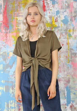 WRAP TOP IN GREEN SILKY FABRIC