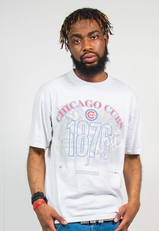 VINTAGE 90S CHICAGO CUBS BASEBALL T-SHIRT