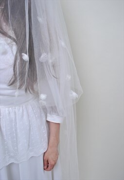 Bridal Veil in white color, vintage minimalistic veil