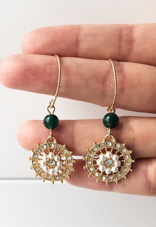 DELICATE SPARLY EARRING