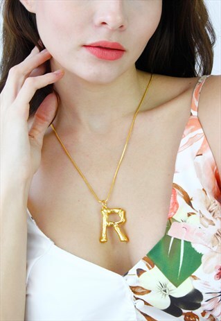 GOLD BAMBOO INITIAL 'R' MONOGRAM CHAIN NECKLACE