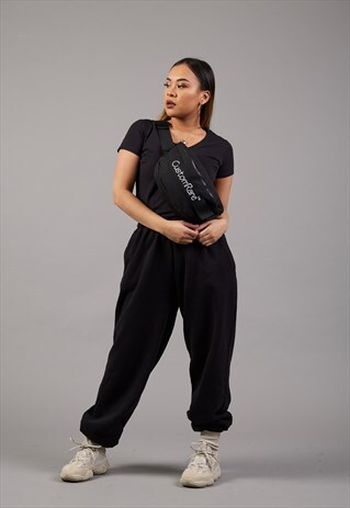 BUMBAG IN BLACK WITH SEATBELT