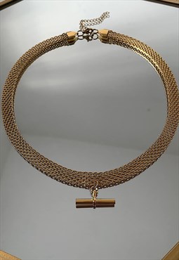 EMIRATI. Gold Plated T Bar Mesh Necklace 