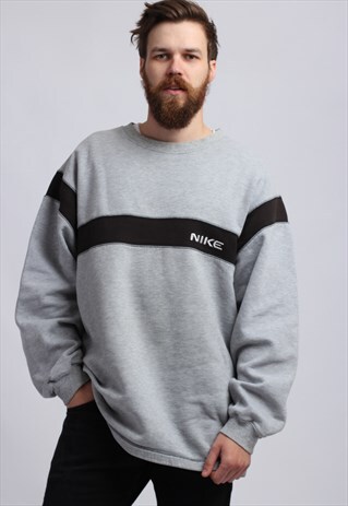 VINTAGE NIKE SWEATSHIRT