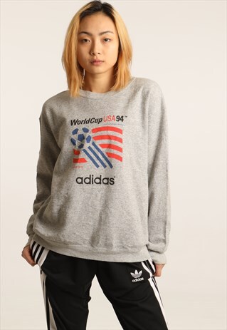 VINTAGE ADIDAS WORLD CUP PRINTED SWEATSHIRT