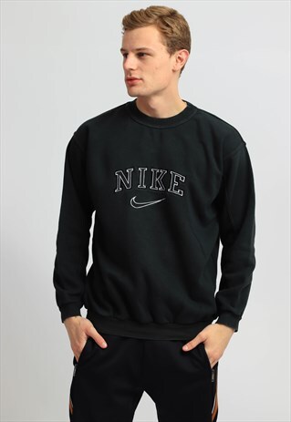 VINTAGE NIKE SWEATSHIRT