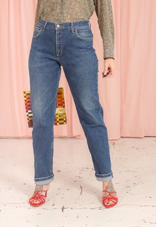 VINTAGE 90S HIGH WAISTED LEE MOM JEANS IN MID WASH 31W32L