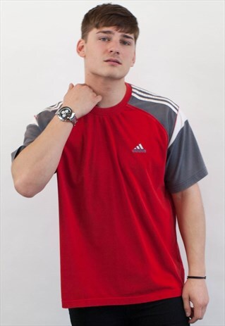 VINTAGE ADIDAS T-SHIRT