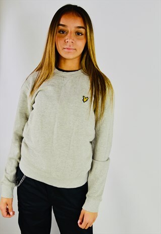 VINTAGE LYLE AND SCOTT SWEATSHIRT